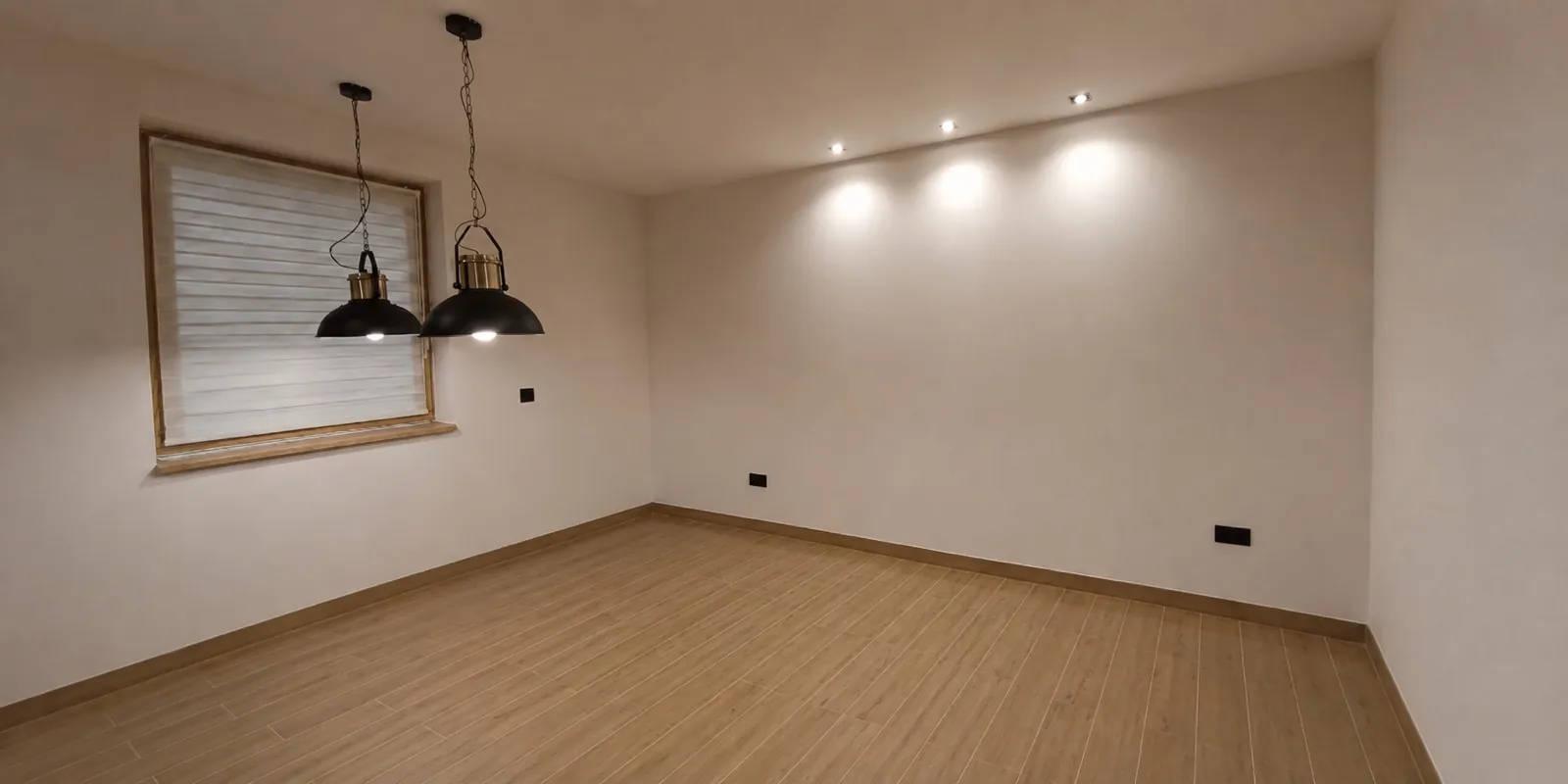 Puste pomieszczenie przed realizacją